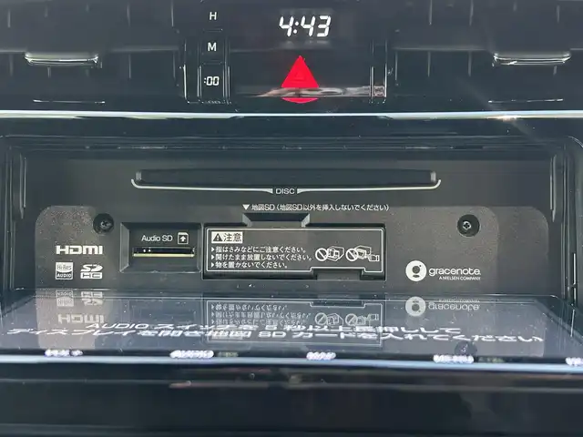 トヨタ ハリアー プレミアム 大阪府 2019(令1)年 5.9万km ブラック トヨタセーフティセンス/　・プリクラッシュセーフティ　PCS/　・レーントレーシングアシスト　LTA/　・レーンディパーチャーアラート　LDA/　・レーダークルーズコントロール　ACC/　・ロードサインアシスト　RSA/　・フロントクロストラフィックアラート　FCTA/　・リアクロストラフィックアラート　RCTA/　・プロアクティブドライビングアシスト　PDA/　・発信遅れ告知機能　TMN/純正９インチナビ/　Bluetooth/フルセグ/USB/HDMI/フルモデリスタエアロ/バックカメラ/電動リアゲート/LEDオートライト/フォグランプ/オートマチックハイビーム/ハーフレザーシート/D席パワーシート/ビルトインETC/前後コーナーセンサー/電動パーキングブレーキ/ブレーキホールド/自動防眩ミラー/スマートキー/禁煙車