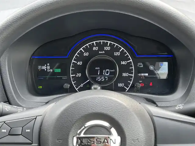 日産 ノート e－パワー X 福岡県 2017(平29)年 1.9万km スーパーブラック ・純正ナビ/（アラウンドビューモニター/フルセグ/DVD再生/・ETC/・スマートミラー/・エマージェンシーブレーキ/・レーンキープアシスト/・純正フロアマット/・純正アルミホイール/・衝突軽減システム/・ISOFIX/・取扱説明書/・コーナーセンサー