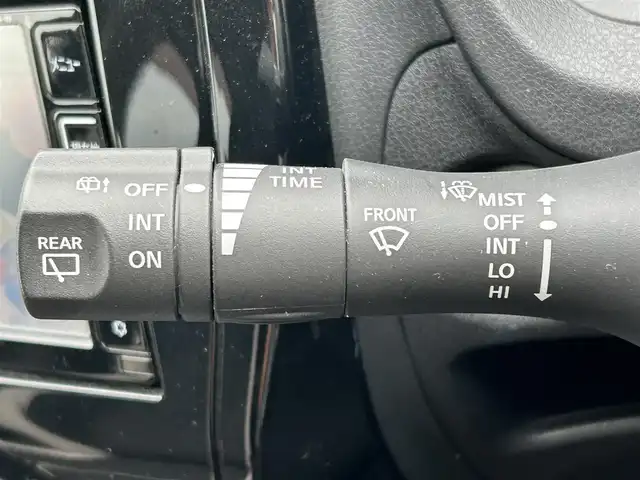 日産 ノート e－パワー X 福岡県 2017(平29)年 1.9万km スーパーブラック ・純正ナビ/（アラウンドビューモニター/フルセグ/DVD再生/・ETC/・スマートミラー/・エマージェンシーブレーキ/・レーンキープアシスト/・純正フロアマット/・純正アルミホイール/・衝突軽減システム/・ISOFIX/・取扱説明書/・コーナーセンサー