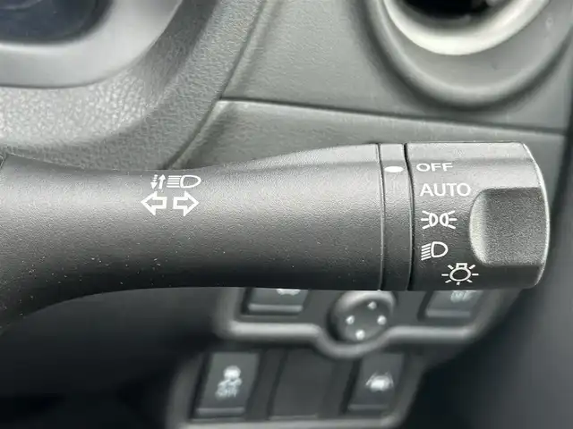 日産 ノート e－パワー X 福岡県 2017(平29)年 1.9万km スーパーブラック ・純正ナビ/（アラウンドビューモニター/フルセグ/DVD再生/・ETC/・スマートミラー/・エマージェンシーブレーキ/・レーンキープアシスト/・純正フロアマット/・純正アルミホイール/・衝突軽減システム/・ISOFIX/・取扱説明書/・コーナーセンサー