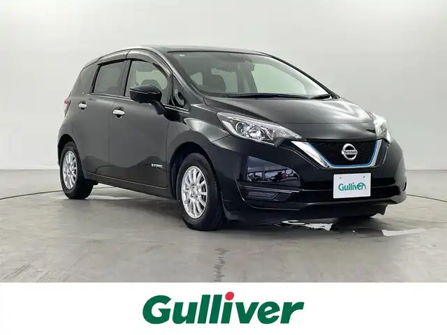日産 ノート e－パワー X 福井県 2017(平29)年 1.9万km スーパーブラック 純正ナビ/【AM/FM/CD/Bluetooth/フルセグTV】/アラウンドビューモニター/ETC/デジタルインナーミラー/エマージェンシーブレーキ/レーンキープアシスト/純正フロアマット/純正アルミホイール/衝突軽減システム/ISOFIX/取扱説明書/コーナーセンサー