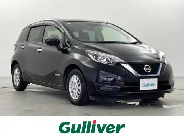 日産 ノート e－パワー X 福井県 2017(平29)年 1.9万km スーパーブラック 純正ナビ/【AM/FM/CD/Bluetooth/フルセグTV】/アラウンドビューモニター/ETC/デジタルインナーミラー/エマージェンシーブレーキ/レーンキープアシスト/純正フロアマット/純正アルミホイール/衝突軽減システム/ISOFIX/取扱説明書/コーナーセンサー