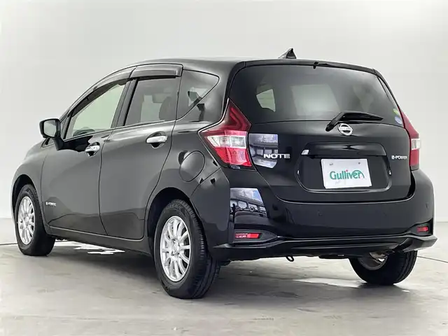 日産 ノート e－パワー X 福井県 2017(平29)年 1.9万km スーパーブラック 純正ナビ/【AM/FM/CD/Bluetooth/フルセグTV】/アラウンドビューモニター/ETC/デジタルインナーミラー/エマージェンシーブレーキ/レーンキープアシスト/純正フロアマット/純正アルミホイール/衝突軽減システム/ISOFIX/取扱説明書/コーナーセンサー