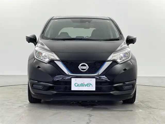日産 ノート e－パワー X 福井県 2017(平29)年 1.9万km スーパーブラック 純正ナビ/【AM/FM/CD/Bluetooth/フルセグTV】/アラウンドビューモニター/ETC/デジタルインナーミラー/エマージェンシーブレーキ/レーンキープアシスト/純正フロアマット/純正アルミホイール/衝突軽減システム/ISOFIX/取扱説明書/コーナーセンサー