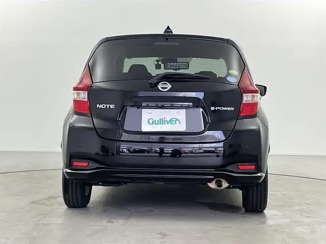 日産 ノート e－パワー X 福井県 2017(平29)年 1.9万km スーパーブラック 純正ナビ/【AM/FM/CD/Bluetooth/フルセグTV】/アラウンドビューモニター/ETC/デジタルインナーミラー/エマージェンシーブレーキ/レーンキープアシスト/純正フロアマット/純正アルミホイール/衝突軽減システム/ISOFIX/取扱説明書/コーナーセンサー