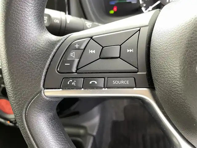 日産 ノート e－パワー X 福井県 2017(平29)年 1.9万km スーパーブラック 純正ナビ/【AM/FM/CD/Bluetooth/フルセグTV】/アラウンドビューモニター/ETC/デジタルインナーミラー/エマージェンシーブレーキ/レーンキープアシスト/純正フロアマット/純正アルミホイール/衝突軽減システム/ISOFIX/取扱説明書/コーナーセンサー