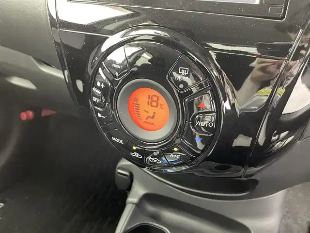 日産 ノート e－パワー X 福井県 2017(平29)年 1.9万km スーパーブラック 純正ナビ/【AM/FM/CD/Bluetooth/フルセグTV】/アラウンドビューモニター/ETC/デジタルインナーミラー/エマージェンシーブレーキ/レーンキープアシスト/純正フロアマット/純正アルミホイール/衝突軽減システム/ISOFIX/取扱説明書/コーナーセンサー