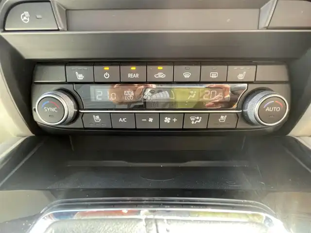 マツダ ＣＸ－８ XD エクスクルーシブモード 福岡県 2021(令3)年 5.3万km プラチナクォーツメタリック ・純正カープレイオーディオ/　（フルセグテレビ/Bluetooth)/・BOSE　プレミアムサウンド/・ガラスルーフ/・アラウンドビューモニター/・電動リアゲート/・全席ヒートシーター/・全席エアシート/・全席パワーシート/・ルーフレール/・ハンドルヒーター/・ETC/・ドライブレコーダー/・クルーズコントロール/・プッシュスタート/・ウィンカーミラー/・アイドリングストップ