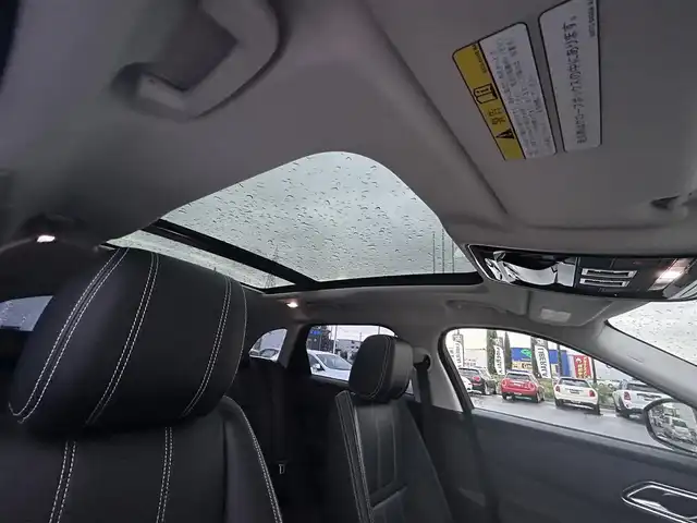 ランドローバー レンジローバーヴェラール SE 180PS 茨城県 2018(平30)年 7.9万km 白 純正ナビ/（AM.FM.BT）/フルセグTV/360°カメラ/ETC/ドラレコ/コンビニエンスパック/ドライブプロパック/HUD/パノラマSR/ACC/LKA/BSM/D/N席Pシート/D/N席シートH/パワーバックドア/スマートキー/プッシュスタート