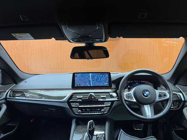 ＢＭＷ ＢＭＷ ５２３ｄ ツーリングxDrive Mスポーツ 千葉県 2023(令5)年 4.1万km アルピンホワイト ハイラインＰＫＧ　/黒革シート　/ＡＣＣ　/ナビ　/ＴＶ　/Ｂｌｕｅｔｏｏｔｈ接続　/Ｂカメラ　/ＨＵＤ　/シートヒーター　/電動リアゲート　/パーキングアシスタント　/オートハイビーム　/衝突軽減Ｂ　/ＢＳＭ　/ＬＫＡ　/ＥＴＣ
