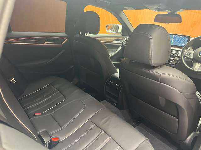 ＢＭＷ ＢＭＷ ５２３ｄ ツーリングxDrive Mスポーツ 千葉県 2023(令5)年 4.1万km アルピンホワイト ハイラインＰＫＧ　/黒革シート　/ＡＣＣ　/ナビ　/ＴＶ　/Ｂｌｕｅｔｏｏｔｈ接続　/Ｂカメラ　/ＨＵＤ　/シートヒーター　/電動リアゲート　/パーキングアシスタント　/オートハイビーム　/衝突軽減Ｂ　/ＢＳＭ　/ＬＫＡ　/ＥＴＣ