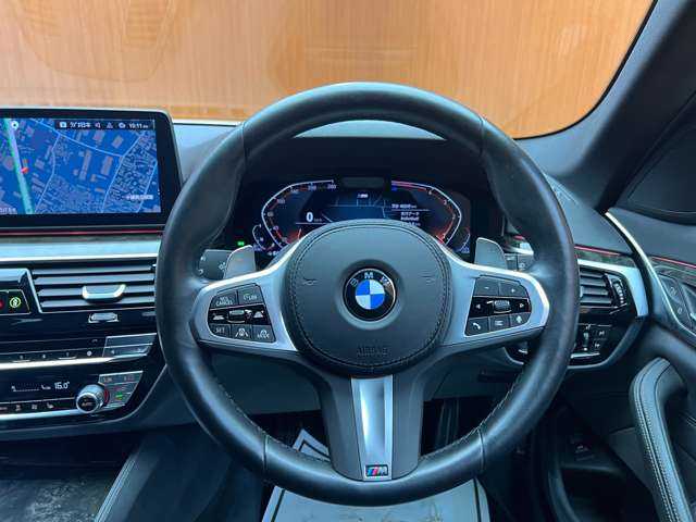 ＢＭＷ ＢＭＷ ５２３ｄ ツーリングxDrive Mスポーツ 千葉県 2023(令5)年 4.1万km アルピンホワイト ハイラインＰＫＧ　/黒革シート　/ＡＣＣ　/ナビ　/ＴＶ　/Ｂｌｕｅｔｏｏｔｈ接続　/Ｂカメラ　/ＨＵＤ　/シートヒーター　/電動リアゲート　/パーキングアシスタント　/オートハイビーム　/衝突軽減Ｂ　/ＢＳＭ　/ＬＫＡ　/ＥＴＣ