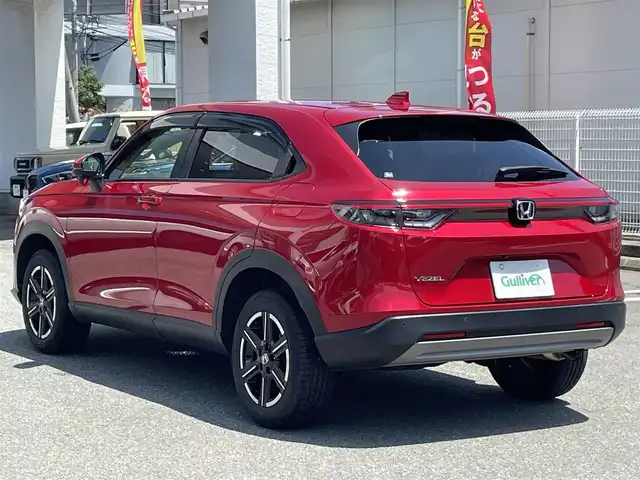 ホンダ ヴェゼル G 福岡県 2022(令4)年 1.7万km プレミアムクリスタルレッドM 純正ディーラーナビ/Bluetooth対応/フルセグTV/AM/FM/置くだけ充電/クルーズコントロール/ダウンヒルアシストコントロール/バックカメラ/ビルトインETC/純正アルミホイール/純正フロアマット/コーナーセンサー/プッシュスタート/ドアバイザー/アイドリングストップ/保証書/取扱説明書/スマートキー