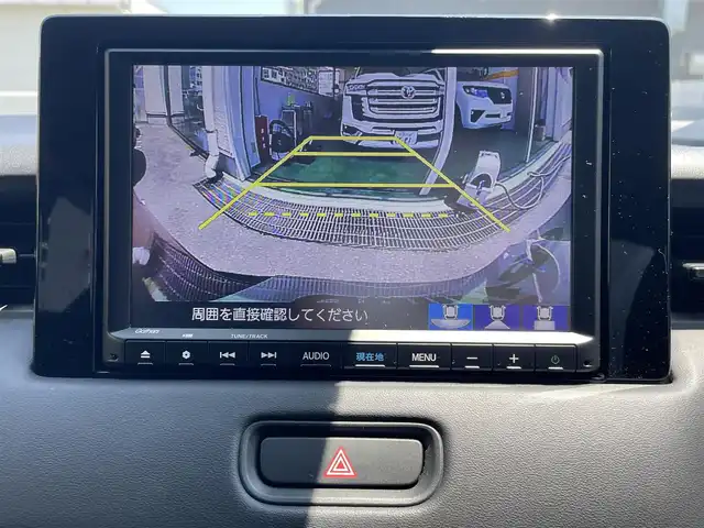 ホンダ ヴェゼル G 福岡県 2022(令4)年 1.7万km プレミアムクリスタルレッドM 純正ディーラーナビ/Bluetooth対応/フルセグTV/AM/FM/置くだけ充電/クルーズコントロール/ダウンヒルアシストコントロール/バックカメラ/ビルトインETC/純正アルミホイール/純正フロアマット/コーナーセンサー/プッシュスタート/ドアバイザー/アイドリングストップ/保証書/取扱説明書/スマートキー