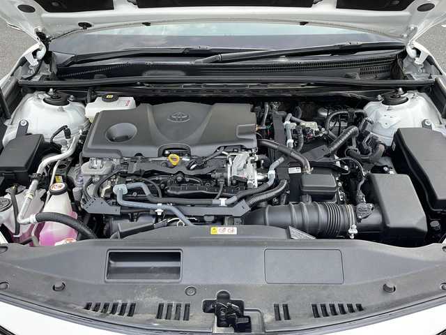 トヨタ カムリ G レザーパッケージ 山口県 2020(令2)年 4.3万km プラチナホワイトパールマイカ 純正ディスプレイオーディオ/・ナビ機能あり/・フルセグテレビ/・Bluetooth機能/・CD/DVD再生/・AM/FMラジオ/・交通情報/・Miracast/・USB入力端子/・ハンズフリー通話/バックカメラ/ヘッドアップディスプレイ/ETC/ドライブレコーダー/D/N席シートヒーター/クルーズコントロール/パワーシート/純正18インチアルミホイール/Toyota Safty Sense/・LDA/・ふらつき検知/・プリクラッシュセーフティ/・ブラインドスポットモニター/・リアクロストラフィックアラート/・パーキングサポートブレーキ/・クリアランスソナー/・オートハイビーム/スタッドレスAW積み込み