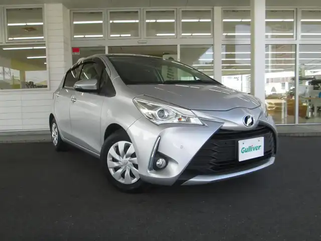 トヨタ ヴィッツ F セーフティーエディションⅡ 千葉県 2018(平30)年 2万km シルバーM ワンオーナー/純正SDナビ、ワンセグTV/バックカメラ/純正オーディオ【CD/BT/SD】/Toyota Safety Sense/LEDヘッドライト&ハロゲンフォグランプ/クリアランスソナー/先行車発進告知/ナビ連動ステアリングスイッチ/純正前方ドライブレコーダー/スペアキー/取扱説明書/ナビ取扱説明書/新車時保証書/トヨタ整備記録簿(R1/R2/R3/R4/R5)