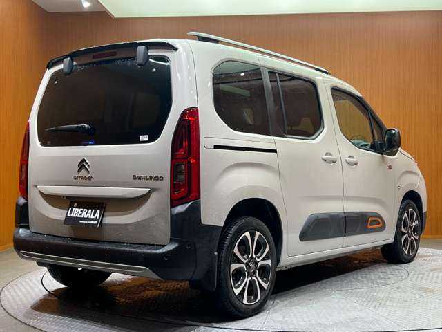 シトロエン シトロエン ベルランゴ シャイン ブルーHDi XTRパック 千葉県 2022(令4)年 3.5万km サーブル パノラマルーフ　/ＡＣＣ　/ディスプレイオーディオ　/バックカメラ　/ＣａｒＰｌａｙ　/ＢＳＭ　/パドルシフト　/オートハイビーム　/オートライト　/純正１７インチＡＷ　/ＥＴＣ　/専用シート　/電動パーキングブレーキ