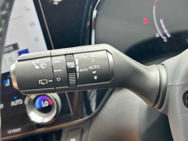 レクサス ＮＸ 250 バージョンL 大阪府 2022(令4)年 3万km ソニッククォーツ １４インチナビ　/フルセグ　/全方位カメラ　/サンルーフ　/ブラインドスポットモニター　/レーダークルーズコントロール　/レザーシート　/全席シートヒーター　/エアーシート　/パワーバックドア　/ETC　/マット　/メモリーシート/AC100V/レーンチェンジアシスト/カードキー
