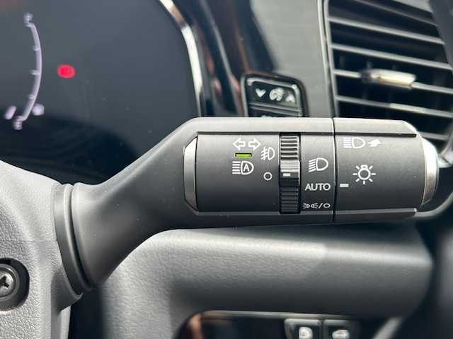 レクサス ＮＸ 250 バージョンL 大阪府 2022(令4)年 3万km ソニッククォーツ １４インチナビ　/フルセグ　/全方位カメラ　/サンルーフ　/ブラインドスポットモニター　/レーダークルーズコントロール　/レザーシート　/全席シートヒーター　/エアーシート　/パワーバックドア　/ETC　/マット　/メモリーシート/AC100V/レーンチェンジアシスト/カードキー