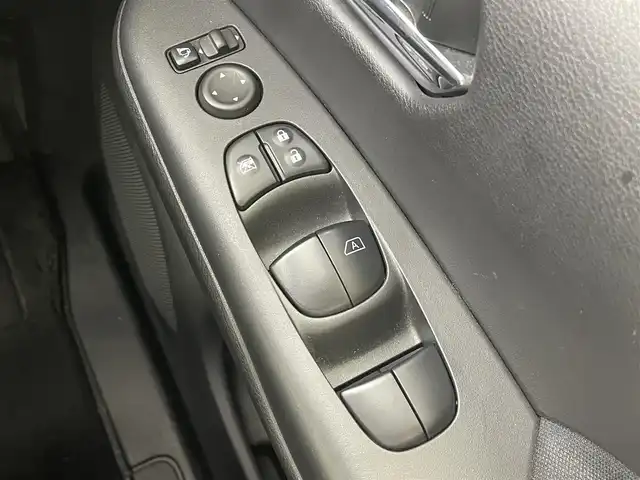 日産 セレナ ハイウェイスター プロパイロットED 大阪府 2017(平29)年 3.4万km ブリリアントホワイトパール 2トーン プロパイロット/エマージェンシーブレーキ/フリップダウンモニター/純正メモリナビ/　　CD/DVD/Bt/フルセグTV/バックカメラ/クルーズコントロール/両側パワースライドドア/LEDオートライト/フォグランプ/純正16インチアルミホイール/車線逸脱警報/車線逸脱防止支援システム/踏み間違い衝突防止アシスト/オートブレーキホールド/フロントバックソナー/アイドリングストップ/スマートキー/ビルトインETC