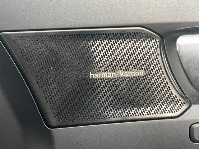 ボルボ ＸＣ４０ T4 AWD インスクリプション 埼玉県 2019(令1)年 6.6万km グレー 黒革シート　/ｈａｒｍａｎ／ｋａｒｄｏｎ　/純正ナビ　/３６０度カメラ　/地デジ　/カープレイ　/シートヒーター　/パワーシート　/ステアリングヒーター　/パワーバックドア　/ＡＣＣ　/ＬＫＡ　/ドライブレコーダー　/ＥＴＣ