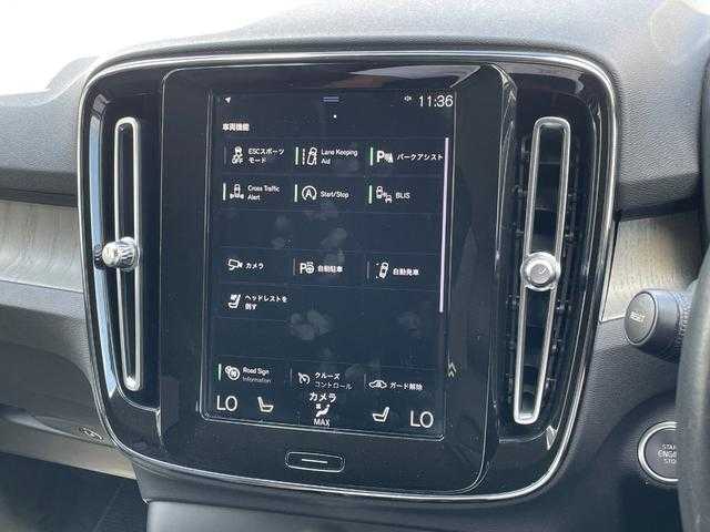 ボルボ ＸＣ４０ T4 AWD インスクリプション 埼玉県 2019(令1)年 6.6万km グレー 黒革シート　/ｈａｒｍａｎ／ｋａｒｄｏｎ　/純正ナビ　/３６０度カメラ　/地デジ　/カープレイ　/シートヒーター　/パワーシート　/ステアリングヒーター　/パワーバックドア　/ＡＣＣ　/ＬＫＡ　/ドライブレコーダー　/ＥＴＣ