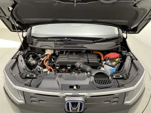 ホンダ ステップワゴン eHEV エアー EX 茨城県 2025(令7)年 0.1千km クリスタルブラックパール 11.4インチナビHonda CONNECTナビ /Bluetooth/フルセグ/CD/DVD/radio/SD/ホンダセンシング/・衝突被害軽減ブレーキ/・誤発進抑制/・路外逸脱抑制機能/・渋滞追従機能付きアダプティブクルーズコントロール/・標識認識機能/・オートハイビーム/・ブラインドスポットインフォメーション/LEDアクティブコーナリングライト/バックカメラ/パワーバックドア/D+N席シートヒーター/2列目オットマン/フルLEDヘッドライト/車輛接近通報機能