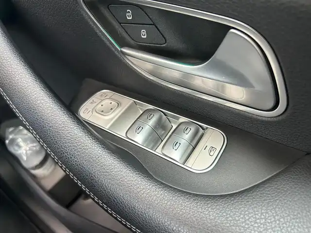 メルセデス・ベンツ ＧＬＳ４００ｄ 石川県 2020(令2)年 4.6万km ダイヤモンドホワイト サンルーフ /黒革 /シートベンチレーション /マッサージシート /Burmesterサウンド /後席用モニター /衝突軽減ブレーキ /アダプティブクルーズコントロール /ブラインドスポットモニター /純正ナビ /AppleCarPlay /360カメラ
