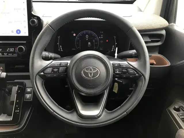 トヨタ シエンタ Z 富山県 2023(令5)年 2.2万km アーバンカーキ 純正ディスプレイオーディオ/ナビ/フルセグTV/全周囲カメラ/プリクラッシュセーフティ/コーナーセンサー/レーンキープアシスト/レーダークルーズコントロール/両側パワースライドドア/シートヒーター/LEDヘッドライト/オートライト/オートハイビーム/プッシュスタート/スマートキー/革巻きステアリング/ETC