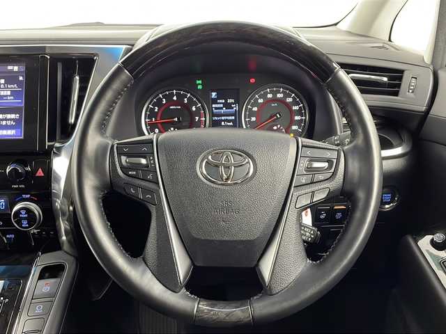 トヨタ アルファード S Cパッケージ 愛知県 2020(令2)年 3.1万km ホワイトパールクリスタルシャイン /禁煙車//純正9インチナビ//フルセグTV//ETC//バックカメラ//ツインムーンルーフ(フロントチルト&リヤ電動スライド)//トヨタセーフティセンス//プリクラッシュセーフティ//レーントレーシングアシスト//レーダークルーズコントロール//ロードサインアシスト//アダプティブハイビームシステム//発進遅れ告知//インテリジェントクリアランスソナー//パーキングサポートブレーキ//スーパーUV&IRカットガラス//ブラックエクステンション3眼LEDヘッドライト//オートライト//LEDフォグランプ//両側ワンタッチパワースライドドア//合皮+メタルウッド+スパッタリング内装//合皮シート//前席パワーシート(快適温熱+ベンチレーション付)//運転席ポジションメモリー//2列目エグゼクティブパワーシート//2列目パワーオットマン//3列目スペースアップシート//本革コンビステア//ステアスイッチ//ステアヒーター//プッシュスタート//電動格納ミラーウィンカー//電子パーキングブレーキ//ブレーキホールド//イモビライザー