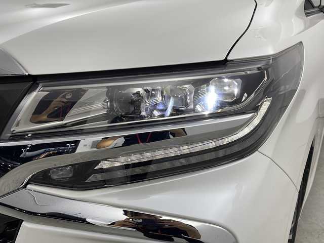 トヨタ アルファード S Cパッケージ 愛知県 2020(令2)年 3.1万km ホワイトパールクリスタルシャイン /禁煙車//純正9インチナビ//フルセグTV//ETC//バックカメラ//ツインムーンルーフ(フロントチルト&リヤ電動スライド)//トヨタセーフティセンス//プリクラッシュセーフティ//レーントレーシングアシスト//レーダークルーズコントロール//ロードサインアシスト//アダプティブハイビームシステム//発進遅れ告知//インテリジェントクリアランスソナー//パーキングサポートブレーキ//スーパーUV&IRカットガラス//ブラックエクステンション3眼LEDヘッドライト//オートライト//LEDフォグランプ//両側ワンタッチパワースライドドア//合皮+メタルウッド+スパッタリング内装//合皮シート//前席パワーシート(快適温熱+ベンチレーション付)//運転席ポジションメモリー//2列目エグゼクティブパワーシート//2列目パワーオットマン//3列目スペースアップシート//本革コンビステア//ステアスイッチ//ステアヒーター//プッシュスタート//電動格納ミラーウィンカー//電子パーキングブレーキ//ブレーキホールド//イモビライザー