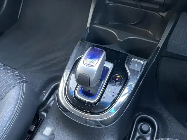 ホンダ フィット ハイブリット Lパッケージ 岩手県 2014(平26)年 9.2万km クリスタルブラックパール 純正メモリーナビ/（フルセグTV/CD/DVD/Bluetooth）/バックカメラ/クルーズコントロール/ステアリングリモコン/フロントワイパーデアイサー/電動格納ミラー/LEDヘッドライト/純正フロアマット/ドアバイザー