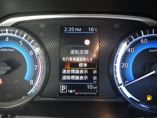 三菱 デリカミニ T プレミアム 千葉県 2025(令7)年 0.1千km 緑Ⅱ T　PREMIUM　9型ディスプレイオーディオ（121/330）　サイドデカール（33440）/e-Assist/・衝突被害軽減ブレーキシステム（FCM）/・車線逸脱警報システム（LDW）/・誤発進抑制機能（前進＆後退時）（UMS）/・レーダークルーズコントロールシステム（ACC）/・オートマチックハイビーム[AHB]/マイパイロット/デジタルインナーミラー/ハンズフリー両側パワースライドドア/ハーフレザーシート/前席シートヒーター/ディスプレイオーディオ/【Bluetooth接続】/【Apple CarPlay　Android Auto対応】/マルチアラウンドモニター/革巻きステアリング/ステアリングヒーター/ステアリングスイッチ/LEDヘッドライト/フォグライト/純正15インチアルミホイル/サイド/カーテンエアバッグ/キーレスオペレーションシステム