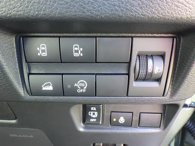 三菱 デリカミニ T プレミアム 千葉県 2025(令7)年 0.1千km 緑Ⅱ T　PREMIUM　9型ディスプレイオーディオ（121/330）　サイドデカール（33440）/e-Assist/・衝突被害軽減ブレーキシステム（FCM）/・車線逸脱警報システム（LDW）/・誤発進抑制機能（前進＆後退時）（UMS）/・レーダークルーズコントロールシステム（ACC）/・オートマチックハイビーム[AHB]/マイパイロット/デジタルインナーミラー/ハンズフリー両側パワースライドドア/ハーフレザーシート/前席シートヒーター/ディスプレイオーディオ/【Bluetooth接続】/【Apple CarPlay　Android Auto対応】/マルチアラウンドモニター/革巻きステアリング/ステアリングヒーター/ステアリングスイッチ/LEDヘッドライト/フォグライト/純正15インチアルミホイル/サイド/カーテンエアバッグ/キーレスオペレーションシステム