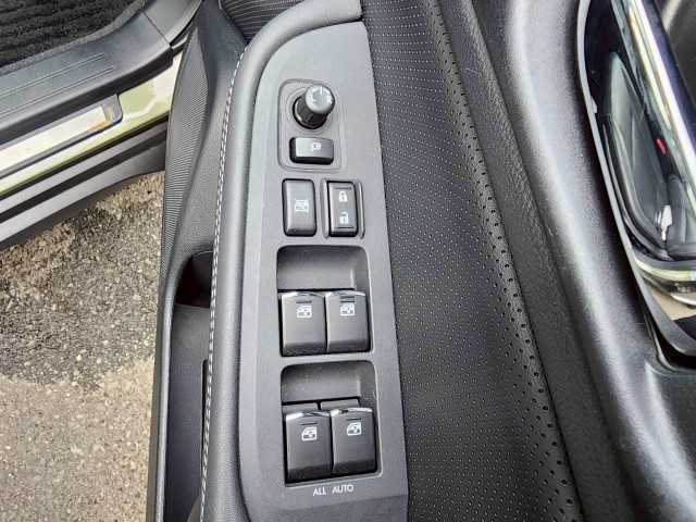 スバル アウトバック リミテッド 岩手県 2017(平29)年 8.4万km ワイルドネスグリーンM ダイアトーン純正ナビ/フルセグ/シートメモリー/電動格納ミラー/BSM/SRH/RAB/ステアリングリモコン/ステアリングヒーター/前後ドラレコ/X-MODE/パドルシフト/F/Rフォグライト/ヒルスタートアシスト