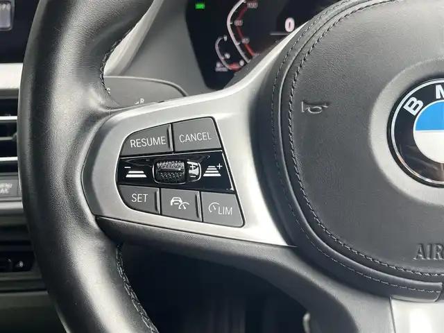 ＢＭＷ ＢＭＷ １１８ｄ Mスポーツ 静岡県 2022(令4)年 2.5万km 黒 メモリー付パワーシート/iDrive/(Bluetooth/AppliCarPlay/USB/AM/FM)/インテリジェントセーフティー/ACC/DSC/ワイヤレスチャージング/バックカメラ/コンフォートアクセス/LEDライト/純正18インチアルミホイール/ETC/ドライブレコーダー/取扱説明書