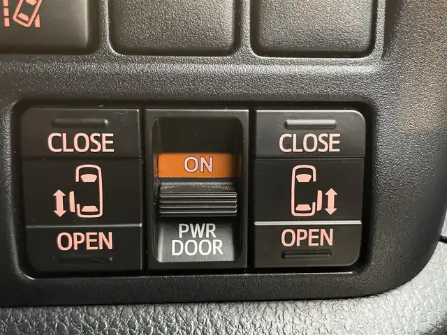 トヨタ ノア Si ダブルバイビーⅡ 福岡県 2019(令1)年 3.5万km ブラック 純正９型ＳＤナビ（フルセグＴＶ／ＣＤ／ＤＶＤ／ＢＴ）トヨタセーフティー純正フリップダウンモニター両側パワスラクルーズコントロールUSBポート純正LEDヘッドライトオートライト純正フロアマット純正16インチアルミホイールETCプッシュスタート