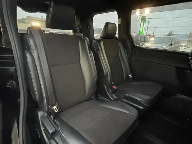 トヨタ ノア Si ダブルバイビーⅡ 福岡県 2019(令1)年 3.5万km ブラック 純正９型ＳＤナビ（フルセグＴＶ／ＣＤ／ＤＶＤ／ＢＴ）トヨタセーフティー純正フリップダウンモニター両側パワスラクルーズコントロールUSBポート純正LEDヘッドライトオートライト純正フロアマット純正16インチアルミホイールETCプッシュスタート