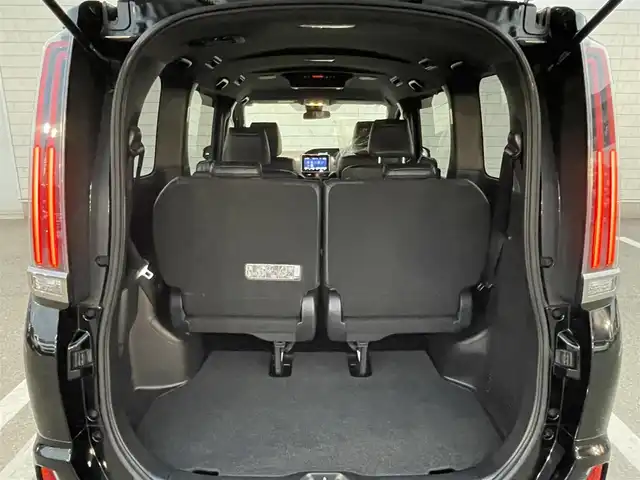 トヨタ ノア Si ダブルバイビーⅡ 福岡県 2019(令1)年 3.5万km ブラック 純正９型ＳＤナビ（フルセグＴＶ／ＣＤ／ＤＶＤ／ＢＴ）トヨタセーフティー純正フリップダウンモニター両側パワスラクルーズコントロールUSBポート純正LEDヘッドライトオートライト純正フロアマット純正16インチアルミホイールETCプッシュスタート