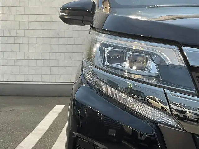 トヨタ ノア Si ダブルバイビーⅡ 福岡県 2019(令1)年 3.5万km ブラック 純正９型ＳＤナビ（フルセグＴＶ／ＣＤ／ＤＶＤ／ＢＴ）トヨタセーフティー純正フリップダウンモニター両側パワスラクルーズコントロールUSBポート純正LEDヘッドライトオートライト純正フロアマット純正16インチアルミホイールETCプッシュスタート