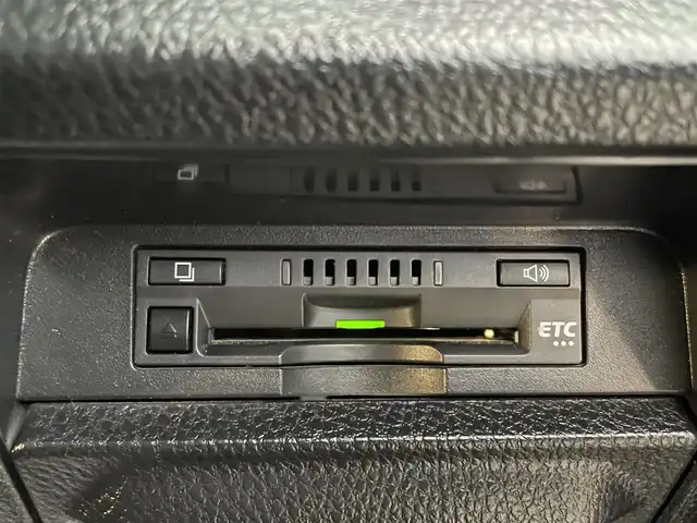 トヨタ ノア Si ダブルバイビーⅡ 福岡県 2019(令1)年 3.5万km ブラック 純正９型ＳＤナビ（フルセグＴＶ／ＣＤ／ＤＶＤ／ＢＴ）トヨタセーフティー純正フリップダウンモニター両側パワスラクルーズコントロールUSBポート純正LEDヘッドライトオートライト純正フロアマット純正16インチアルミホイールETCプッシュスタート