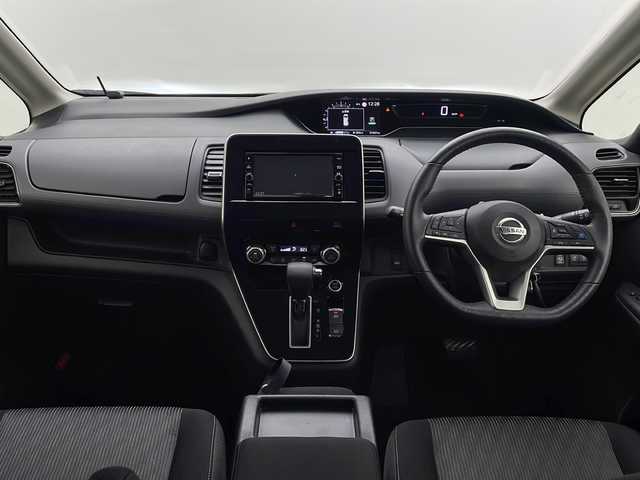 日産 セレナ ハイウェイスター V 秋田県 2020(令2)年 5.2万km マルーンレッド 2トーン ４WD/純正ナビ(Bluetooth/CD/DVD)/全方位カメラ/ステアリングヒーター/クルーズコントロール/アイドリングストップ/衝突被害軽減システム/両側パワースライドドア/純正AW/前後コーナーセンサー/サンシェード/ミュージックプレイヤー接続/LEDヘッドライト/スマートキー/スペアキー