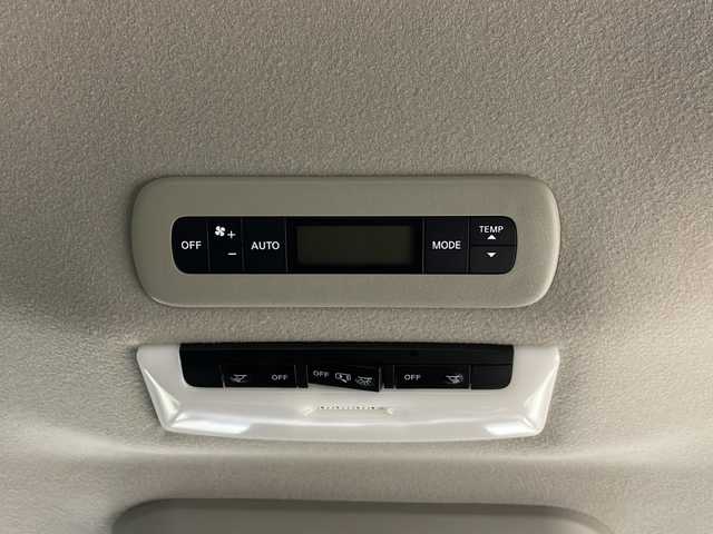 日産 セレナ ハイウェイスター V 秋田県 2020(令2)年 5.2万km マルーンレッド 2トーン ４WD/純正ナビ(Bluetooth/CD/DVD)/全方位カメラ/ステアリングヒーター/クルーズコントロール/アイドリングストップ/衝突被害軽減システム/両側パワースライドドア/純正AW/前後コーナーセンサー/サンシェード/ミュージックプレイヤー接続/LEDヘッドライト/スマートキー/スペアキー