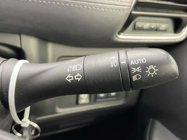 日産 セレナ ハイウェイスター V 秋田県 2020(令2)年 5.2万km マルーンレッド 2トーン ４WD/純正ナビ(Bluetooth/CD/DVD)/全方位カメラ/ステアリングヒーター/クルーズコントロール/アイドリングストップ/衝突被害軽減システム/両側パワースライドドア/純正AW/前後コーナーセンサー/サンシェード/ミュージックプレイヤー接続/LEDヘッドライト/スマートキー/スペアキー