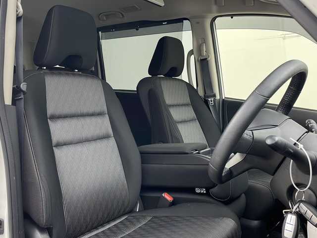 日産 セレナ ハイウェイスター V 秋田県 2020(令2)年 5.2万km マルーンレッド 2トーン ４WD/純正ナビ(Bluetooth/CD/DVD)/全方位カメラ/ステアリングヒーター/クルーズコントロール/アイドリングストップ/衝突被害軽減システム/両側パワースライドドア/純正AW/前後コーナーセンサー/サンシェード/ミュージックプレイヤー接続/LEDヘッドライト/スマートキー/スペアキー