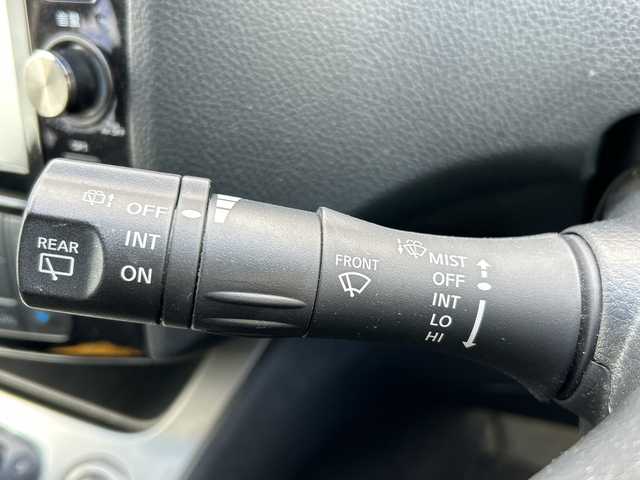 日産 セレナ ハイウェイスター Sエディション 千葉県 2015(平27)年 6.9万km ダイヤモンドブラック ８インチナビＭＭ５１５Ｄ－Ｌ　フリップダウンモニター　スマートミラー　クルコン　エマージェンシーブレーキ　パワースライドドア　ＢＴ　ＥＴＣ　ＤＶＤ　スマートキ　マット　純正１５インチＡＷ　オートライト