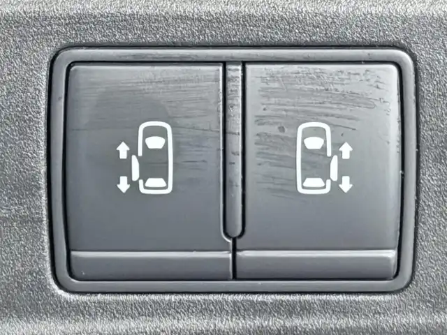 日産 セレナ e－パワー ハイウェイスター V 大阪府 2020(令2)年 3.8万km ブリリアントホワイトパール 2トーン ProPILOT 純正10incナビTV 360カメラ フリップダウンモニター デジタルインナーミラー レーダークルコン 衝突軽減ブレーキ レーンアシスト 両側パワースライドドア クリアランスソナー ドライブレコーダー ETC