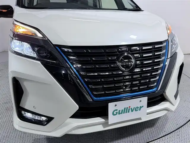 日産 セレナ e－パワー ハイウェイスター V 大阪府 2020(令2)年 3.8万km ブリリアントホワイトパール 2トーン ProPILOT 純正10incナビTV 360カメラ フリップダウンモニター デジタルインナーミラー レーダークルコン 衝突軽減ブレーキ レーンアシスト 両側パワースライドドア クリアランスソナー ドライブレコーダー ETC