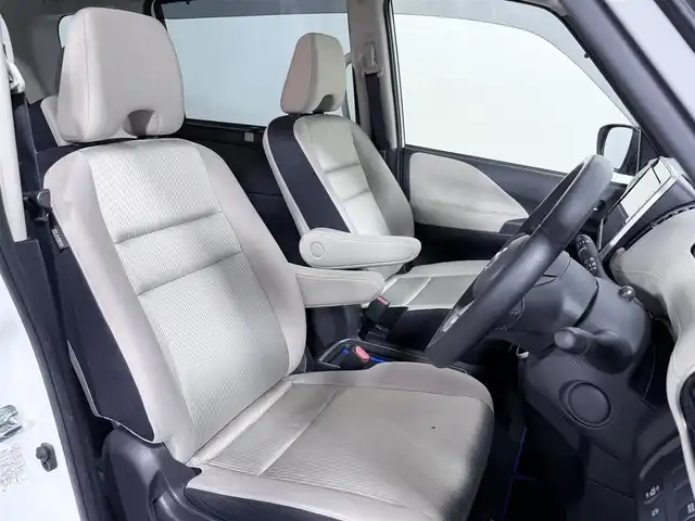 日産 セレナ e－パワー ハイウェイスター V 大阪府 2020(令2)年 3.8万km ブリリアントホワイトパール 2トーン ProPILOT 純正10incナビTV 360カメラ フリップダウンモニター デジタルインナーミラー レーダークルコン 衝突軽減ブレーキ レーンアシスト 両側パワースライドドア クリアランスソナー ドライブレコーダー ETC