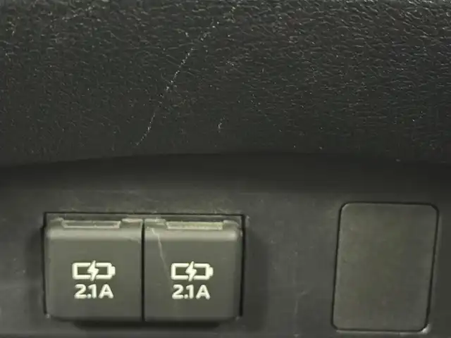 トヨタ シエンタ X 愛知県 2021(令3)年 2.9万km シルバーマイカM トヨタセーフティセンス/　・プリクラッシュセーフティ/　・レーンキープアシスト/片側パワースライドドア/純正ナビ/　（BT/フルセグTV/CD）/ビルトインETC/前方ドラレコ/バックカメラ/オートライト/オートハイビーム